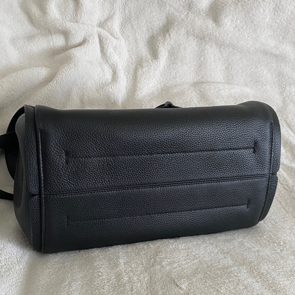 SOLD! KATE SPADE Knott Large Shoulder in Bag Black Pebbled Leather - Picture 6 of 17